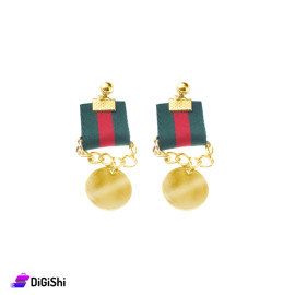 A pair of golden Earrings - Chains And Liras
