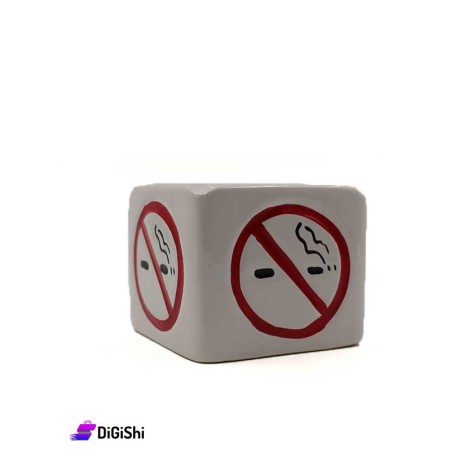 صحن دخان مع رسمة التدخين ممنوع